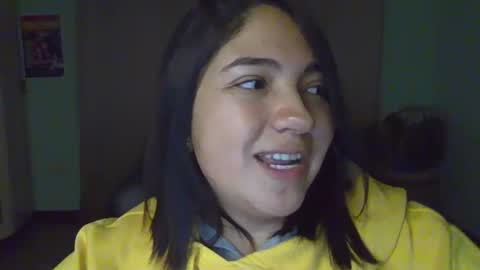 Mia  Wednesday to Sunday 730 am to 1030 am Colombian Hour D online show from 10-20-25, 01:50