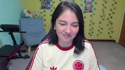 Mia  Wednesday to Sunday 730 am to 1030 am Colombian Hour D online show from 11-16-25, 04:18