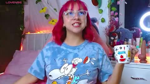 Snapshot of littlerouse_ chatting on 10-22-25, 02:56 Ruby Rouse online show from 10-22-25, 02:56