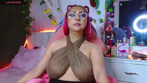 Snapshot of littlerouse_ chatting on 10-31-25, 02:34 Ruby Rouse online show from 10-31-25, 02:34