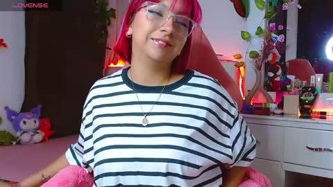 Snapshot of littlerouse_ chatting on 11-24-25, 02:44 Ruby Rouse online show from 11-24-25, 02:44