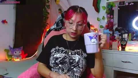 Snapshot of littlerouse_ chatting on 12-03-25, 11:14 Ruby Rouse online show from 12-03-25, 11:14