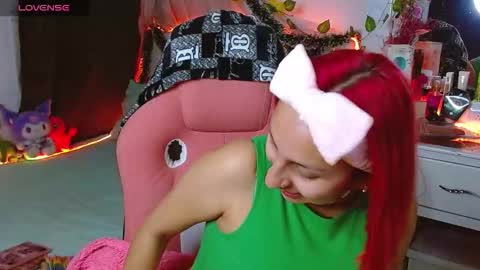 Snapshot of littlerouse_ chatting on 12-21-25, 10:50 Ruby Rouse online show from 12-21-25, 10:50