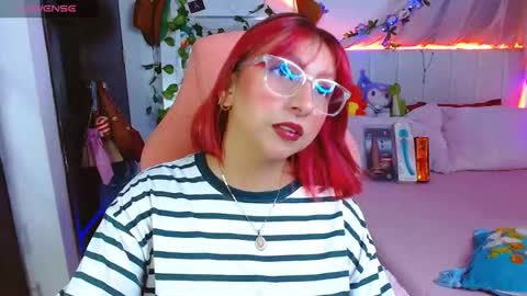 Snapshot of littlerouse_ chatting on 03-09-26, 09:02 Ruby Rouse online show from 03-09-26, 09:02