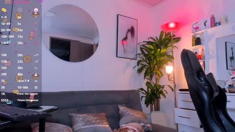 LITTLE SEXY RUBY online show from 01-04-25, 09:54