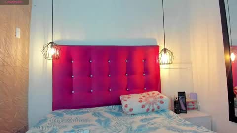 littlesophiie_ online show from 02-19-25, 11:17