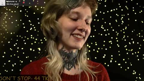 Niki  free tg channel with some photos gifs and info about streams  online show from 03-30-26, 06:20