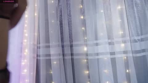 Snapshot of littletammy_ chatting on 10-11-25, 01:53 littletammy_ online show from 10-11-25, 01:53