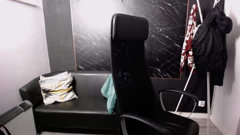 Snapshot of littleviki_ chatting on 12-04-24, 06:11 Viki online show from 12-04-24, 06:11