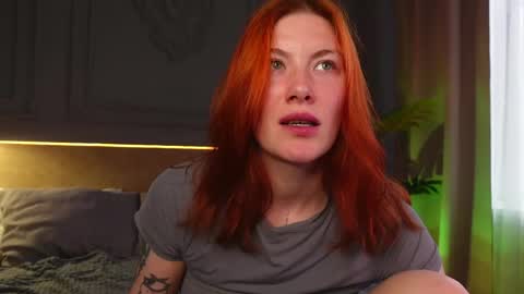 Snapshot of liv_fay chatting on 04-25-26, 02:36 Liv 3 online show from 04-25-26, 02:36