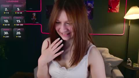 Snapshot of liv_veill chatting on 03-17-26, 01:58 Liv online show from 03-17-26, 01:58