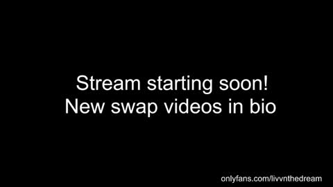 Snapshot of livanddrew chatting on 01-25-25, 01:54 Liv and Drew online show from 01-25-25, 01:54