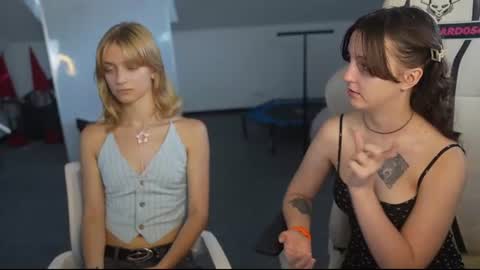 Snapshot of livehub054 chatting on 07-17-26, 10:22 Sheryl online show from 07-17-26, 10:22