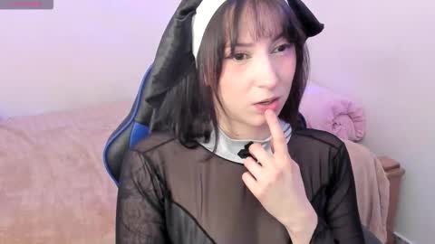 Liz online show from 10-29-25, 04:15