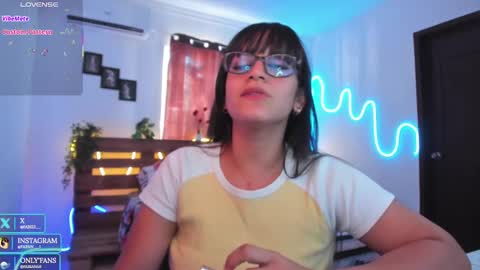 Snapshot of livfabi_ chatting on 10-02-25, 06:37 Livfabi online show from 10-02-25, 06:37