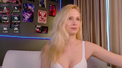 Livia online show from 05-31-26, 01:29