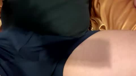 Snapshot of livinlife4now85 chatting on 01-12-26, 03:06 Cum4fun online show from 01-12-26, 03:06