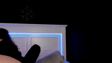 Snapshot of livinsubspace chatting on 11-22-25, 11:15 Liv online show from 11-22-25, 11:15