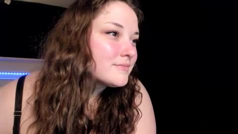 Snapshot of livinsubspace chatting on 11-30-25, 09:08 Liv online show from 11-30-25, 09:08