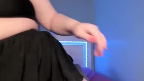 Snapshot of livinsubspace chatting on 01-15-26, 12:37 Liv online show from 01-15-26, 12:37