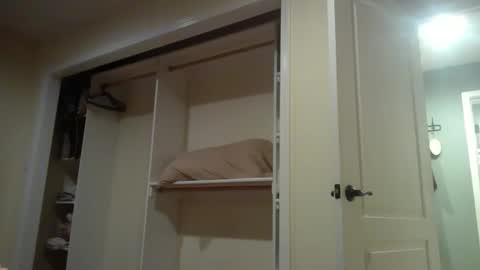 Liv Mirage online show from 10-15-25, 07:19