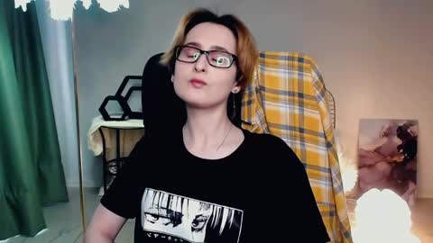 Snapshot of lixeluna chatting on 05-31-26, 07:04 LixeLuna online show from 05-31-26, 07:04