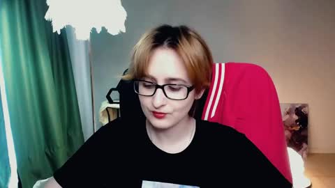 Snapshot of lixeluna chatting on 06-01-26, 06:26 LixeLuna online show from 06-01-26, 06:26