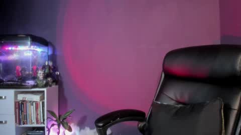 LixRose online show from 12-20-25, 05:14