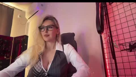 Liya Ray online show from 05-07-26, 02:44