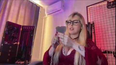 Snapshot of liya_ray chatting on 05-28-26, 03:31 Liya Ray online show from 05-28-26, 03:31