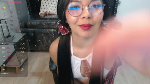 Liz online show from 01-11-25, 06:14
