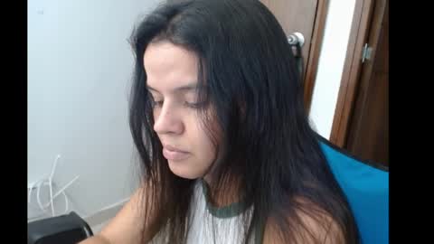 liz_fe online show from 04-11-26, 05:28