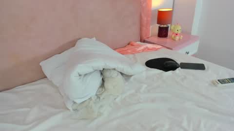 Liz Grant online show from 12-20-24, 11:54