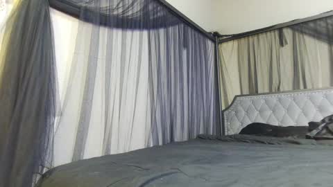 Jay-Liz online show from 09-18-25, 04:47