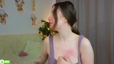 Snapshot of liza_mur chatting on 03-21-26, 04:10 your love online show from 03-21-26, 04:10