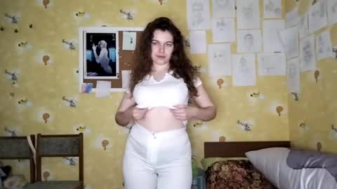 Molly online show from 06-01-26, 03:47