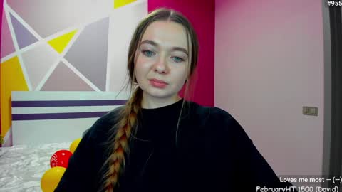 Girl next door online show from 02-04-25, 12:44