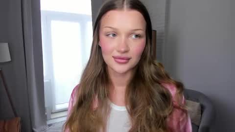 Snapshot of lizalucky chatting on 03-28-26, 12:27 Liza online show from 03-28-26, 12:27