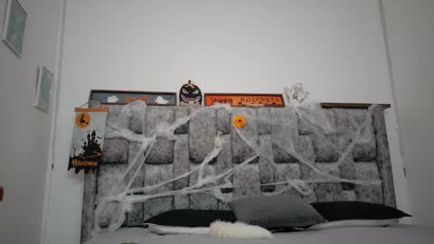  LIZBETH ROSS  online show from 10-28-25, 11:25