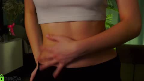 Snapshot of lizbethcoll chatting on 12-14-24, 09:02 Sunnheart online show from 12-14-24, 09:02