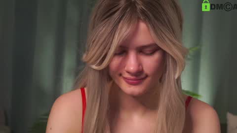 Snapshot of lizbethcoll chatting on 01-29-25, 04:30 Sunnheart online show from 01-29-25, 04:30