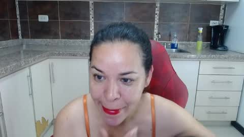 Snapshot of lizeth_bels chatting on 05-31-26, 12:23 L I Z E T H online show from 05-31-26, 12:23