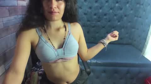 lizeth_garcia_ online show from 10-18-25, 12:06