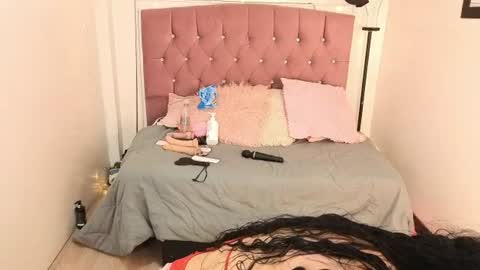 Snapshot of lizha_milf chatting on 06-24-26, 07:02 Lizha online show from 06-24-26, 07:02