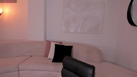 Lizz online show from 10-19-25, 11:16