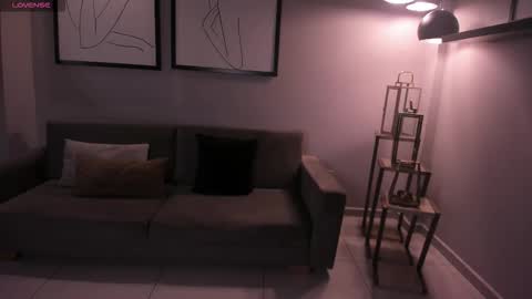 Lizzi  online show from 01-08-26, 09:06