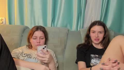 Snapshot of lizzi_muur chatting on 12-17-24, 09:05 lizzi_muur online show from 12-17-24, 09:05