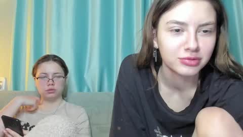 Snapshot of lizzi_muur chatting on 12-24-24, 05:44 lizzi_muur online show from 12-24-24, 05:44