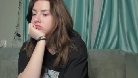 Snapshot of lizzi_muur chatting on 01-01-25, 10:03 lizzi_muur online show from 01-01-25, 10:03