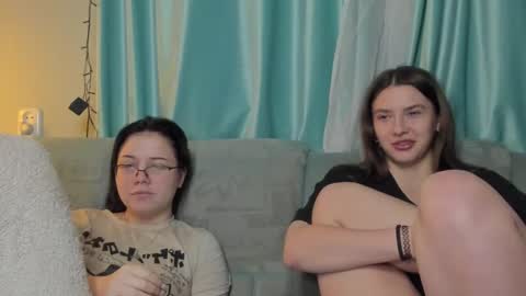 Snapshot of lizzi_muur chatting on 01-18-25, 10:06 lizzi_muur online show from 01-18-25, 10:06